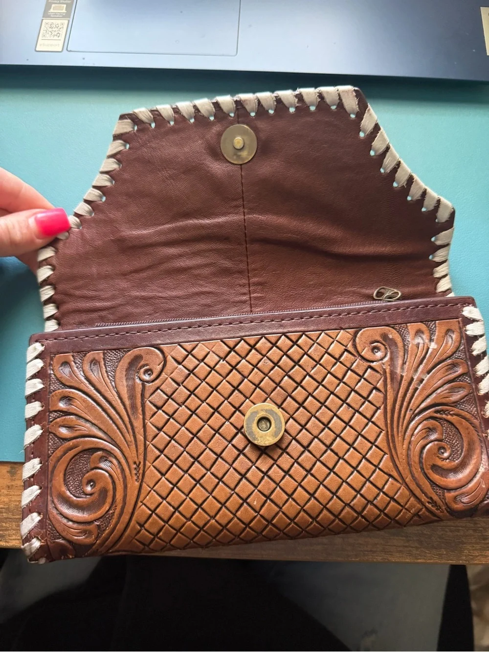 Hand-Tooled Floral Leather Key & Card Holder - Brown